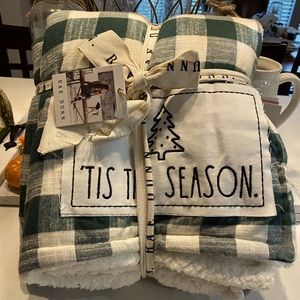 SOLD Rae Dunn Tis The Season Buffalo Check Sherpa Throw